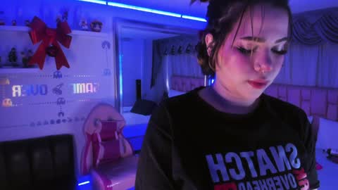 albaandthayron online show from December 19, 2024, 12:12 pm