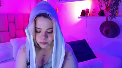 albaandthayron online show from April 4, 2026, 12:13 pm