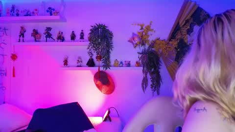 albaandthayron online show from April 6, 2026, 12:06 pm