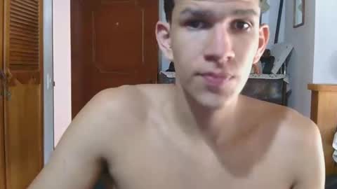 Snapshot of albajadmamad_01 chatting on October 27, 2025, 4:22 pm josevcam online show from October 27, 2025, 4:22 pm