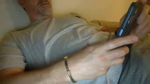 Snapshot of albandant chatting on April 28, 2026, 7:35 am albandant online show from April 28, 2026, 7:35 am
