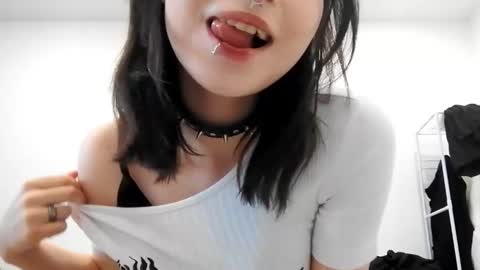 Im Katrina online show from October 12, 2025, 9:19 am