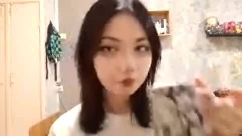 Im Katrina online show from November 1, 2025, 4:09 pm