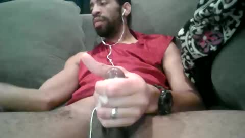 Snapshot of albundy00shoe chatting on January 14, 2026, 3:28 pm albundy00shoe online show from January 14, 2026, 3:28 pm