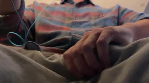 Snapshot of aldalo44 chatting on September 29, 2025, 3:50 pm just us online show from September 29, 2025, 3:50 pm