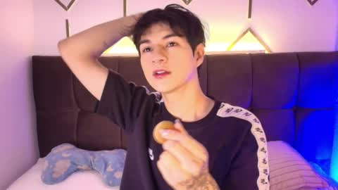 ale_aurarashi online show from April 11, 2026, 12:42 pm