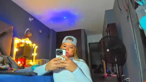 Snapshot of ale_horny_crazy chatting on July 30, 2026, 1:15 am NIKO online show from July 30, 2026, 1:15 am