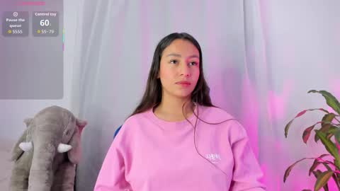 aleaa  online show from November 30, 2025, 2:37 am