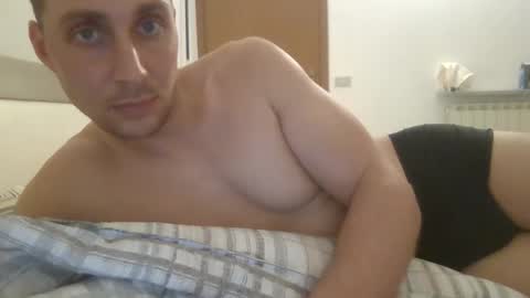 Snapshot of aledewalt chatting on December 22, 2024, 12:28 am call me on skp alexdewalt online show from December 22, 2024, 12:28 am