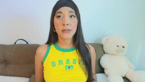Snapshot of alee_foxx chatting on May 25, 2026, 11:44 pm Alee Foxx online show from May 25, 2026, 11:44 pm