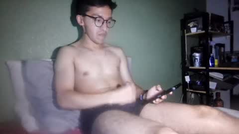 Snapshot of aleexrune chatting on July 19, 2026, 5:33 am aleexrune online show from July 19, 2026, 5:33 am