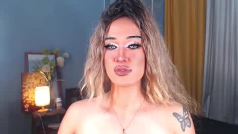 Snapshot of aleinacroft chatting on November 1, 2025, 1:46 pm aleinacroft online show from November 1, 2025, 1:46 pm