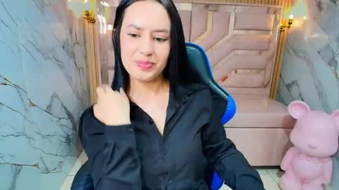 Snapshot of aleja_r_ chatting on June 29, 2026, 7:47 pm Aleja online show from June 29, 2026, 7:47 pm