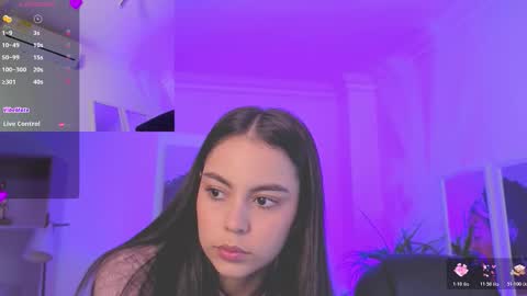 Alejandra online show from November 20, 2025, 11:54 am