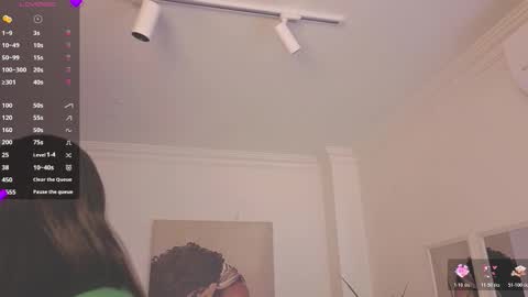 Alejandra online show from November 25, 2025, 11:21 am