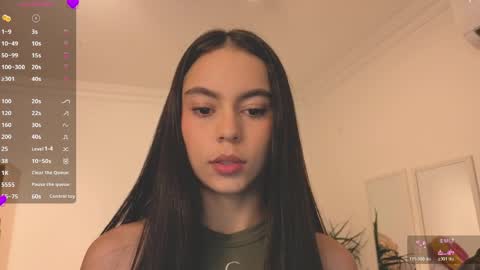 Snapshot of alejaa___ chatting on May 6, 2026, 11:15 am Alejandra online show from May 6, 2026, 11:15 am