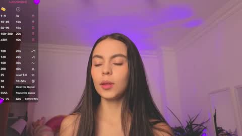 Snapshot of alejaa___ chatting on May 12, 2026, 11:18 am Alejandra online show from May 12, 2026, 11:18 am
