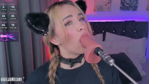 Snapshot of alejamillan1 chatting on December 6, 2024, 5:42 am night GTM -5 online show from December 6, 2024, 5:42 am