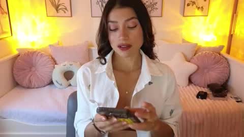 Snapshot of alejandhra chatting on November 26, 2025, 12:06 pm Alejandhra online show from November 26, 2025, 12:06 pm