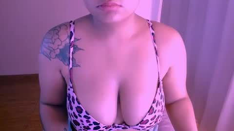 Alejandra  online show from December 1, 2025, 5:18 pm