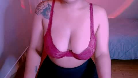 Alejandra  online show from May 15, 2026, 12:06 am