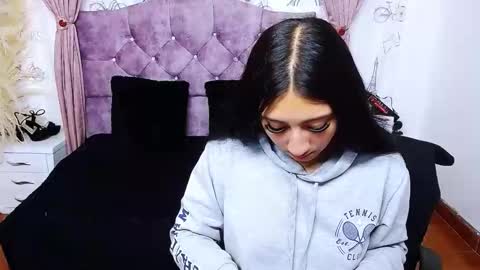 ALEJANDRA online show from November 6, 2025, 11:11 am