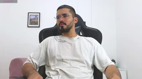 Snapshot of alejandroo_7 chatting on December 21, 2025, 7:43 pm alejandroo_7 online show from December 21, 2025, 7:43 pm