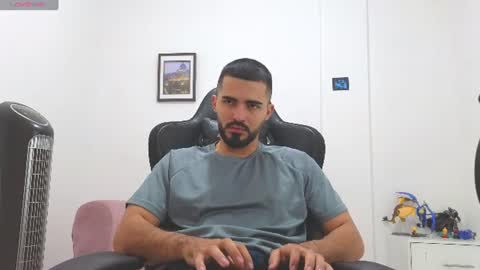 Snapshot of alejandroo_7 chatting on June 18, 2026, 6:45 pm alejandroo_7 online show from June 18, 2026, 6:45 pm