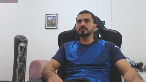 Snapshot of alejandroo_7 chatting on July 3, 2026, 6:25 pm alejandroo_7 online show from July 3, 2026, 6:25 pm