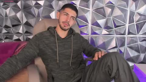 Alejo  online show from March 29, 2026, 8:14 am