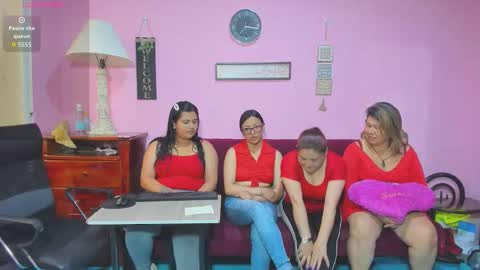 Snapshot of alejita_smithh chatting on September 15, 2025, 12:16 pm zoe and Kataleya online show from September 15, 2025, 12:16 pm