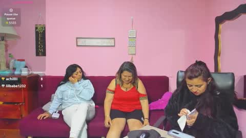 Snapshot of alejita_smithh chatting on November 5, 2025, 1:27 am zoe and Kataleya online show from November 5, 2025, 1:27 am