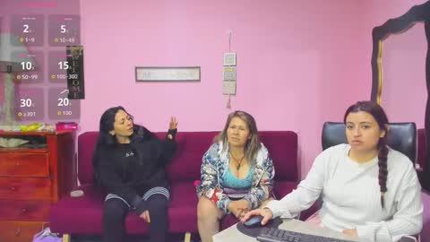 zoe and Kataleya online show from November 20, 2025, 2:01 am