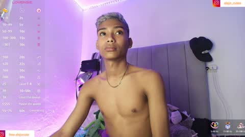 alejo_cute online show from December 23, 2024, 5:43 pm