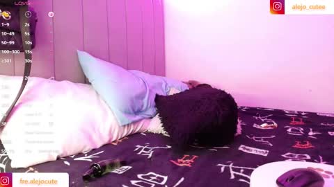 alejo_cute online show from December 28, 2024, 10:13 pm