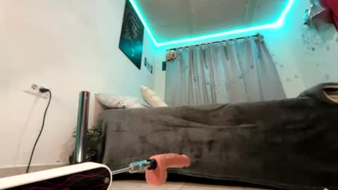 Snapshot of alejo_cute chatting on June 27, 2026, 7:41 pm alejo_cute online show from June 27, 2026, 7:41 pm