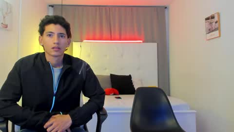 alejo_exotic online show from April 26, 2026, 2:42 am