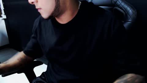 Alejo online show from September 15, 2025, 4:34 am