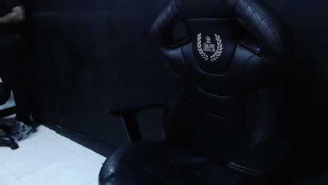 Alejo online show from September 19, 2025, 3:41 am