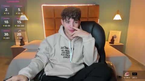 ALejoo Saenz online show from October 30, 2025, 2:35 am