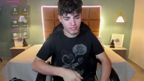 ALejoo Saenz online show from November 23, 2025, 3:39 am