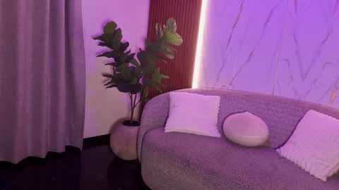 Snapshot of alejostonevg chatting on February 16, 2026, 7:43 pm Alejo online show from February 16, 2026, 7:43 pm