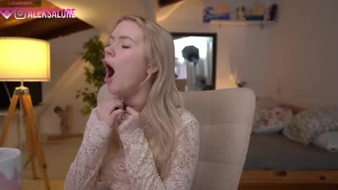 Lexi online show from January 19, 2026, 4:05 am