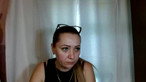 aleksandra33 online show from June 23, 2026, 10:57 am