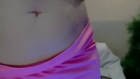 Luly online show from November 21, 2025, 9:24 pm