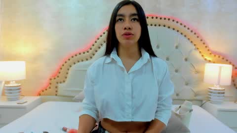 Snapshot of alenacoleman chatting on June 4, 2026, 12:33 pm ALENA online show from June 4, 2026, 12:33 pm