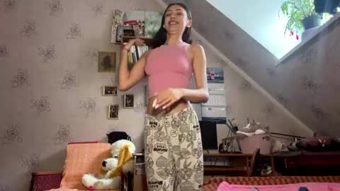 Snapshot of alenesavitch chatting on December 18, 2025, 9:59 am Alene online show from December 18, 2025, 9:59 am