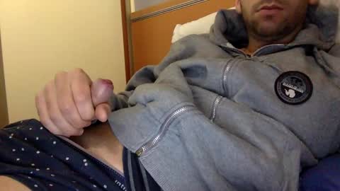 alesex90 online show from December 20, 2024, 6:24 pm