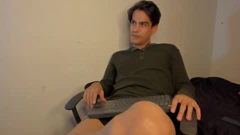 aless online show from December 23, 2025, 2:31 am