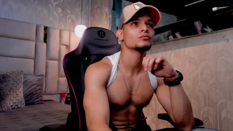 Snapshot of aless_king chatting on December 20, 2024, 5:18 pm Alessandro King online show from December 20, 2024, 5:18 pm